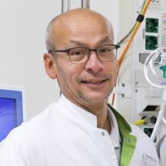 Drs. A. Supit - Orthopeed