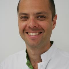 Dr. J. Pijpe - Kaakchirurg